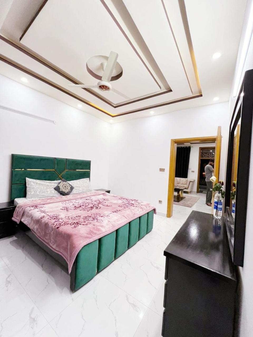 Bed & Breakfast Islamabad Hotel Exterior photo