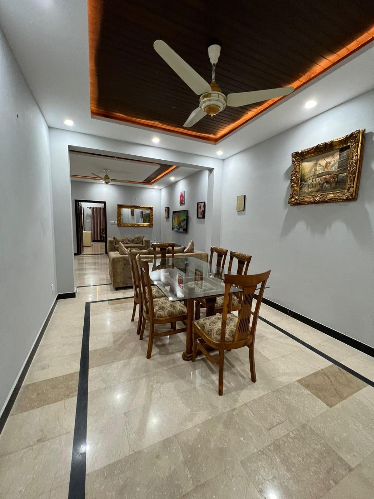 Bed & Breakfast Islamabad Hotel Exterior photo